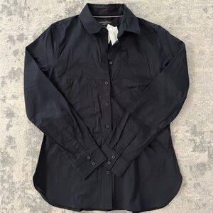 Banana Republic Women’s Black Button Down Shirt